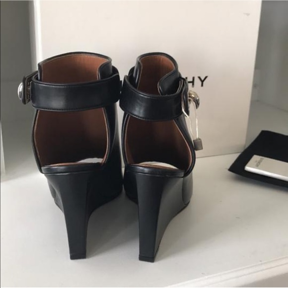 Givenchy boot - Picture 3 of 8